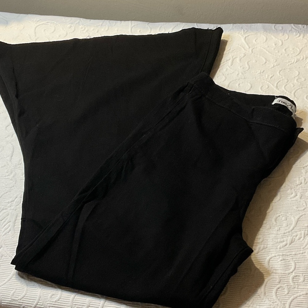 Rue21 Classic Black Wide Leg Stretch Black denim. Size 15 NWOT
